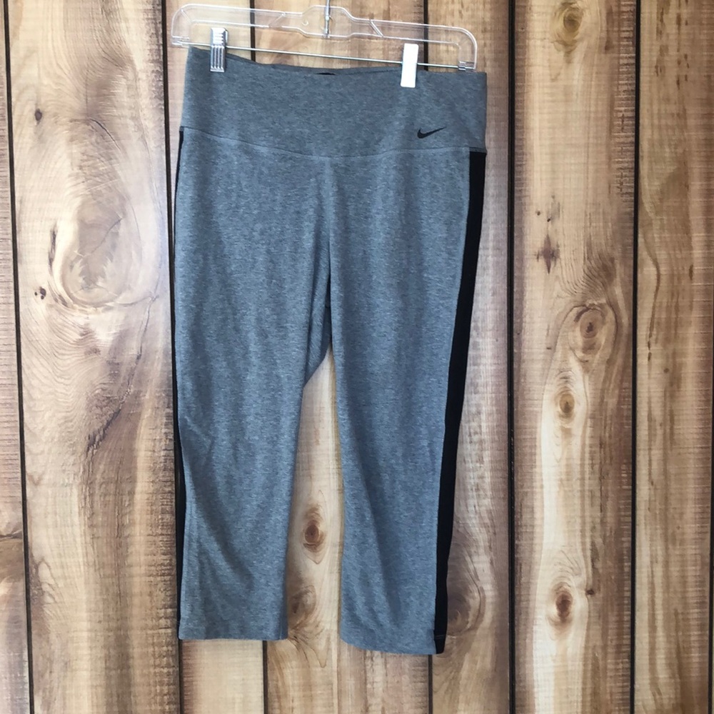 Nike crop leggings